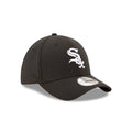 Chicago White Sox New Era 39THIRTY Black Flex Fit Hat product image 1, provided for visual reference and product detail