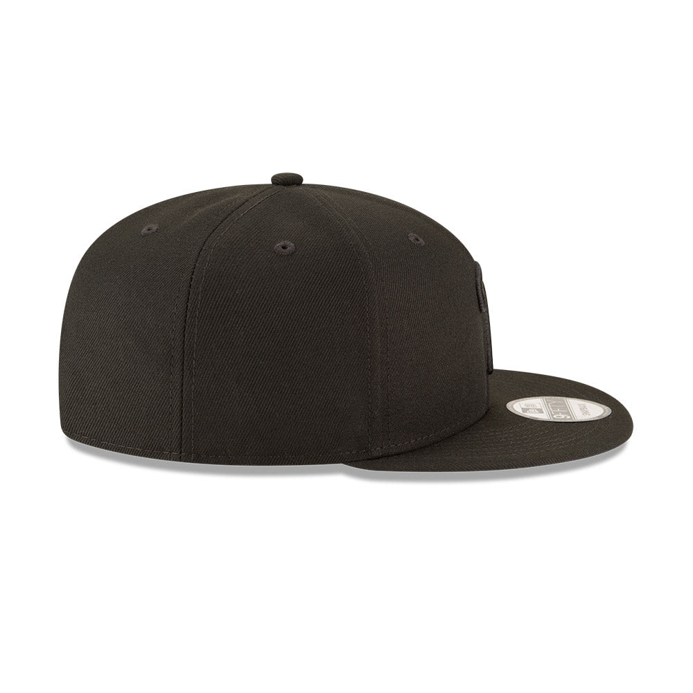 Philadelphia Phillies Black on Black New Era 9FIFTY Snapback Hat product image 4, provided for visual reference and product