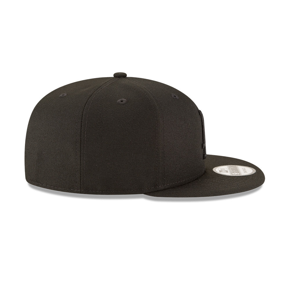 Los Angeles Dodgers New Era Black on Black 9FIFTY Snapback Hat product image 3, provided for visual reference and product