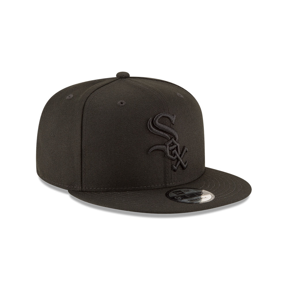 Chicago White Sox Black On Black New Era 9FIFTY Snapback Hat product image 2, provided for visual reference and product