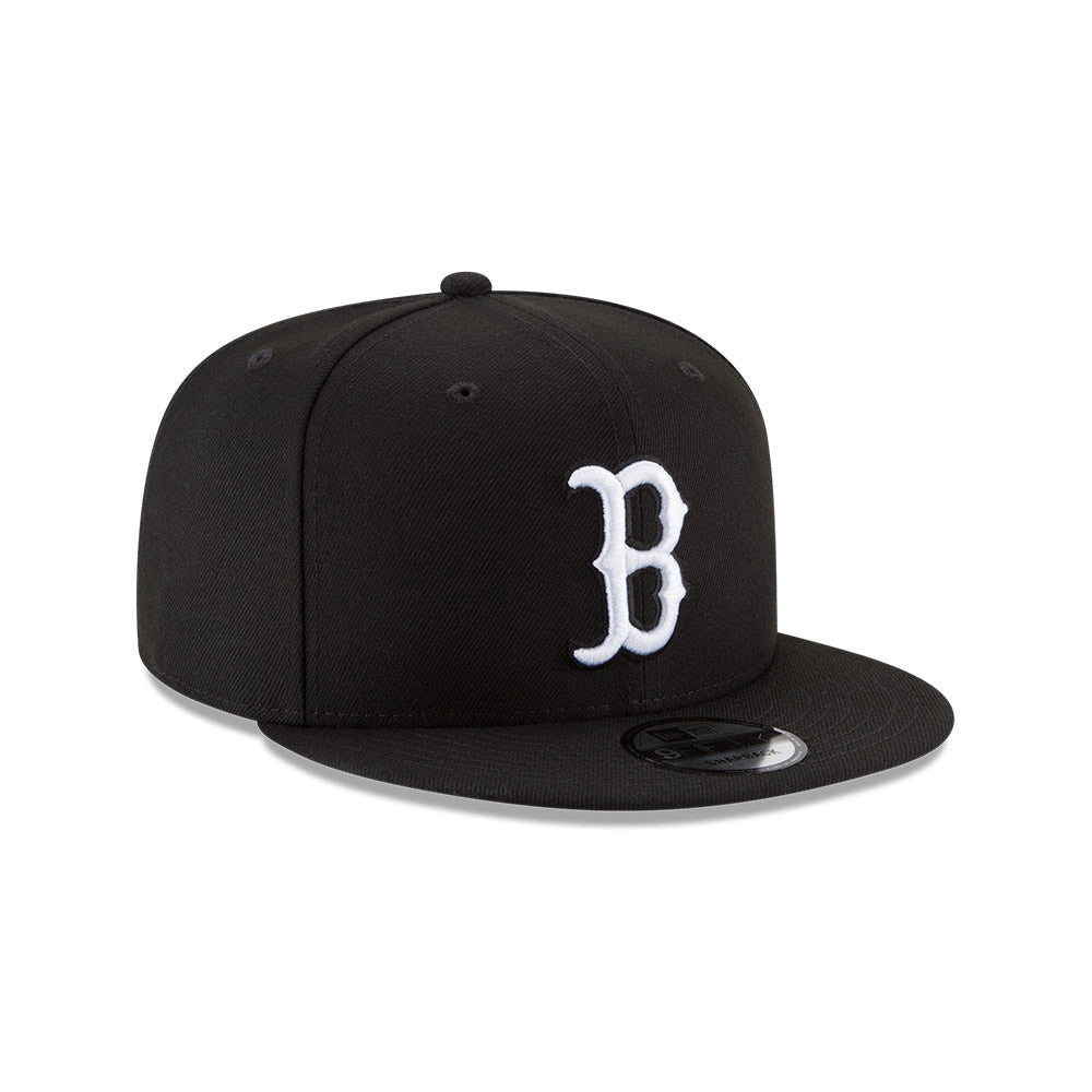 Boston Red Sox New Era Black/White 9FIFTY Snapback Hat product image 3, provided for visual reference and product detail