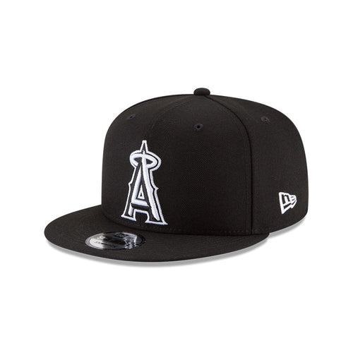 Anaheim Angels New Era Black/White 9FIFTY Snapback Hat product image 1, provided for visual reference and product detail