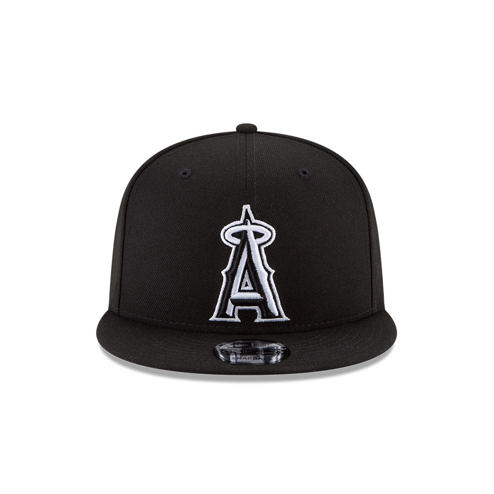 Anaheim Angels New Era Black/White 9FIFTY Snapback Hat product image 2, provided for visual reference and product detail