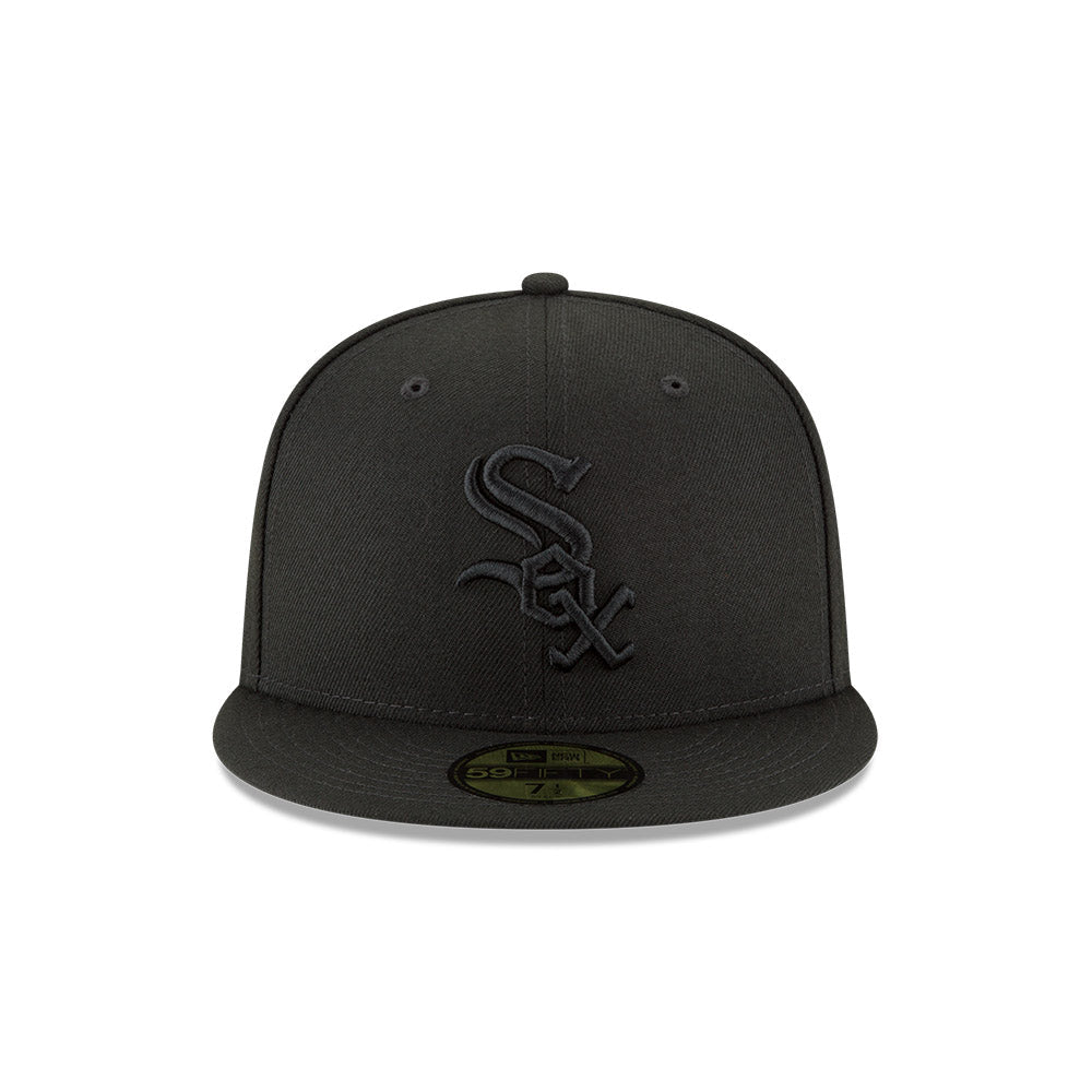 Chicago White Sox New Era Pitch Black 59FIFTY Fitted Hat product image 2, provided for visual reference and product detail