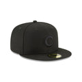 Chicago Cubs New Era Pitch Black 59FIFTY Fitted Hat product image 1, provided for visual reference and product detail review