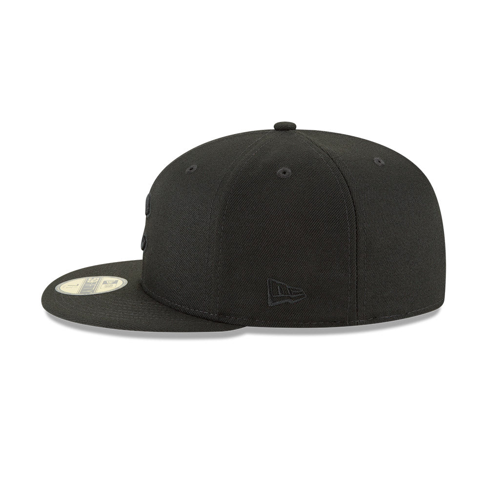 Chicago Cubs New Era Pitch Black 59FIFTY Fitted Hat product image 5, provided for visual reference and product detail review