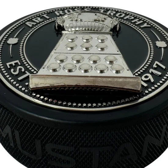 NHL Art Ross Ultra 3D Trophy Silver Medallion Hockey Puck product image 2, provided for visual reference and product detail