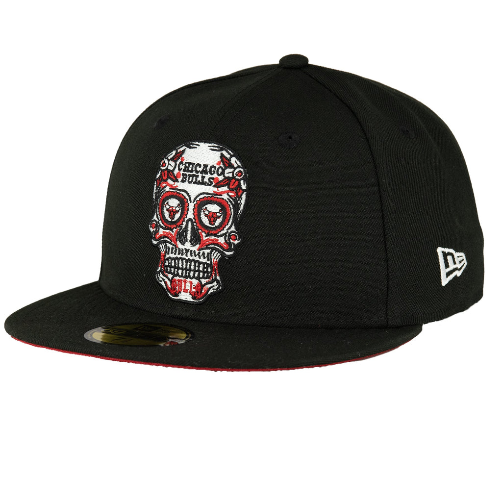 Chicago Bulls Black/Red Sugar Skull New Era 59FIFTY Fitted Hat product image 1, provided for visual reference and product