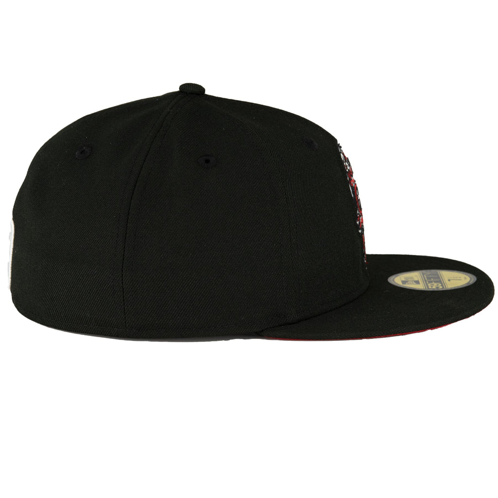 Chicago Bulls Black/Red Sugar Skull New Era 59FIFTY Fitted Hat product image 4, provided for visual reference and product