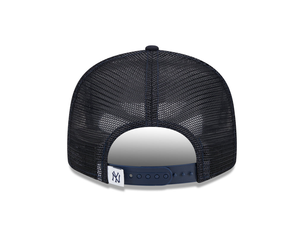 New York Yankees MLB New Era Men Navy 9Fifty Cooperstown Trucker Snapback product image 3, provided for visual reference and
