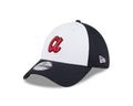 Atlanta Braves MLB New Era Men White/Royal Blue 39Thirty 2024 Batting Practice Stretch Fit Hat product image 1, provided for