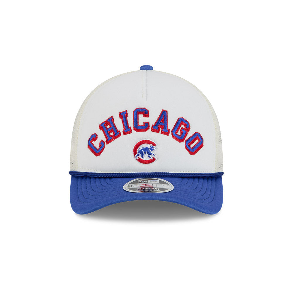 Chicago Cubs New Era 9FORTY Chrome Arch A-Frame Trucker Hat product image 2, provided for visual reference and product