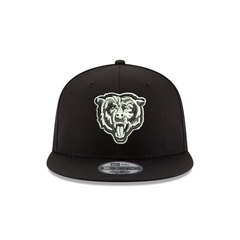 Chicago Bears New Era Black/White 9FIFTY Snapback Hat product image 2, provided for visual reference and product detail