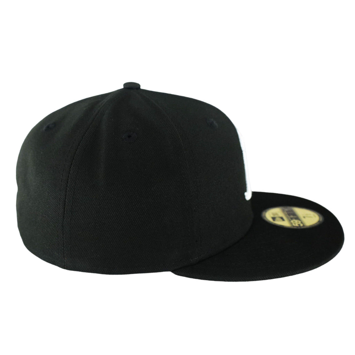 Chicago Bears New Era 59FIFTY Black/White B Fitted Hat product image 4, provided for visual reference and product detail