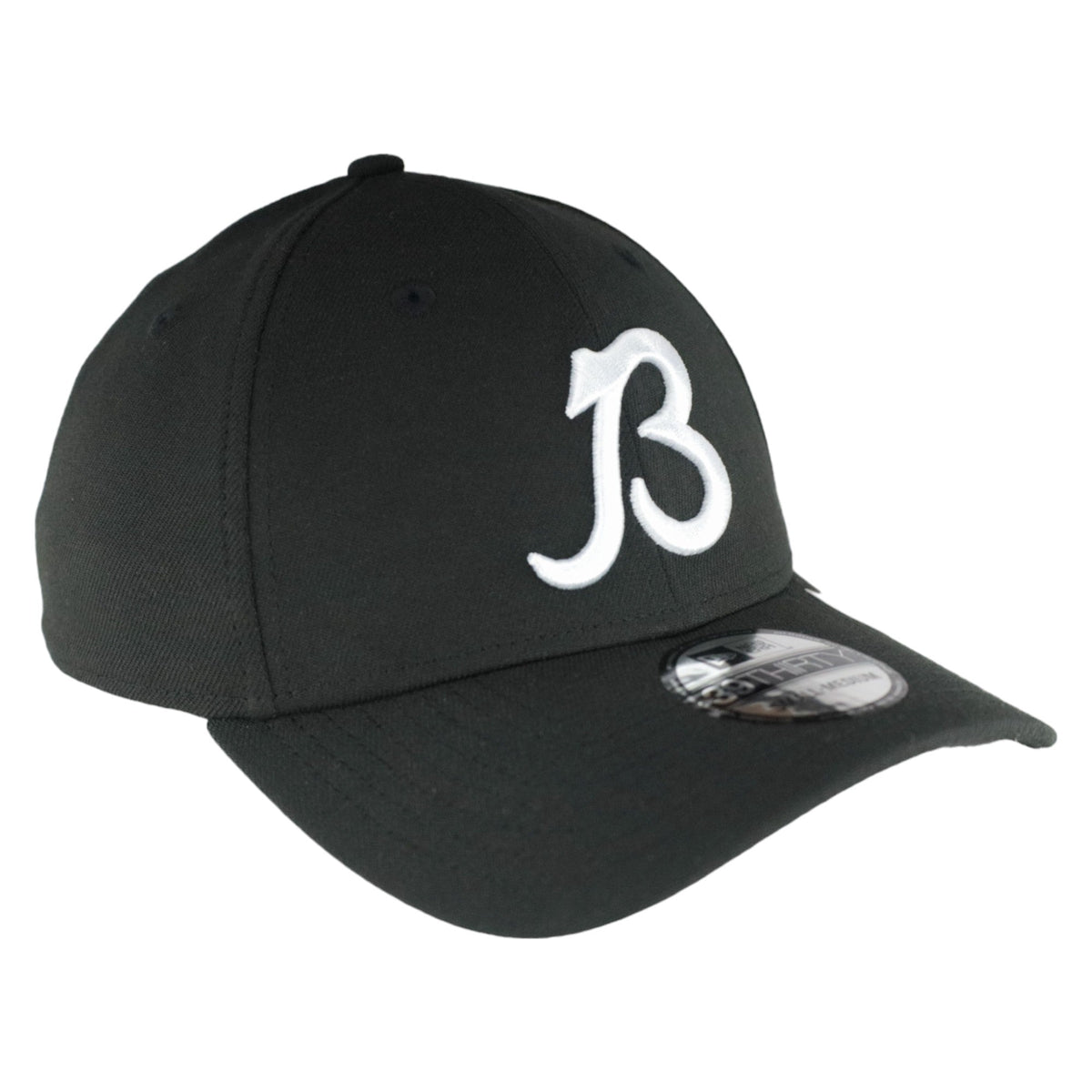 Chicago Bears New Era Black 39THIRTY Flex Fit Hat product image 1, provided for visual reference and product detail review