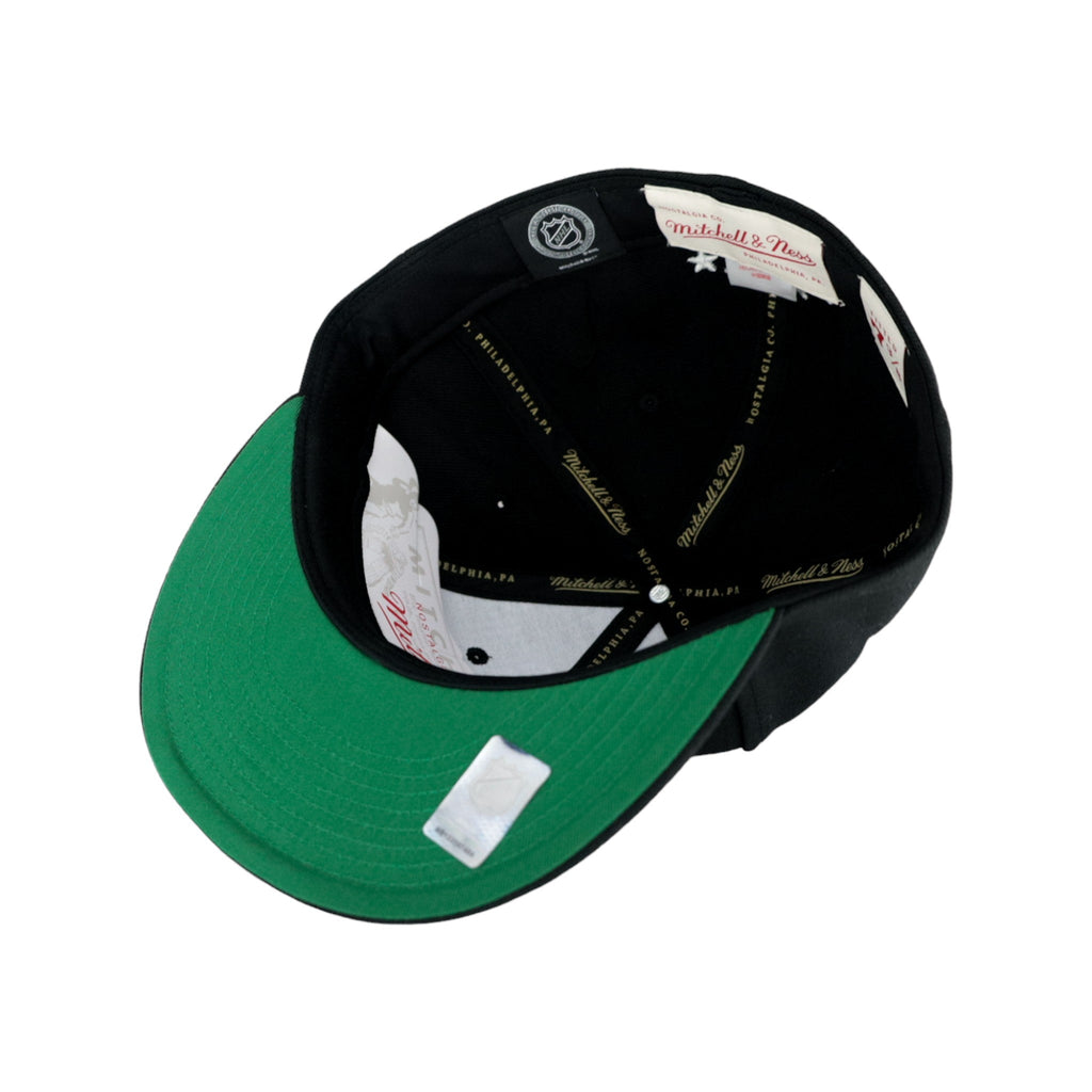 Chicago Blackhawks Black Liberty Mitchell & Ness Fitted Hat product image 7, provided for visual reference and product