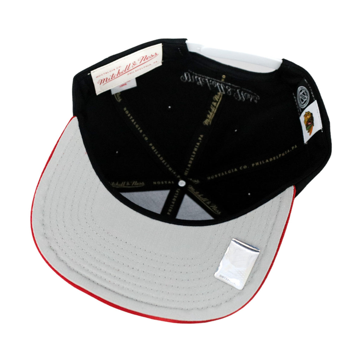 Chicago Blackhawks Black/Red Mitchell & Ness Snapback Hat product image 7, provided for visual reference and product detail