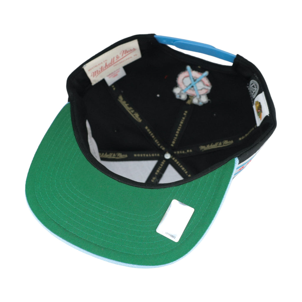 Chicago Blackhawks Chicago Flag Mitchell & Ness Snapback Hat product image 6, provided for visual reference and product