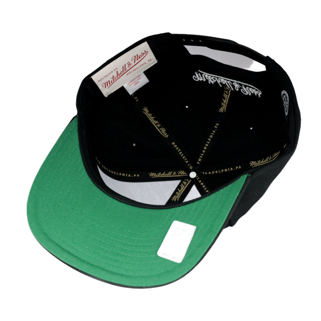 Chicago Blackhawks Black Mitchell & Ness Snapback Hat product image 7, provided for visual reference and product detail