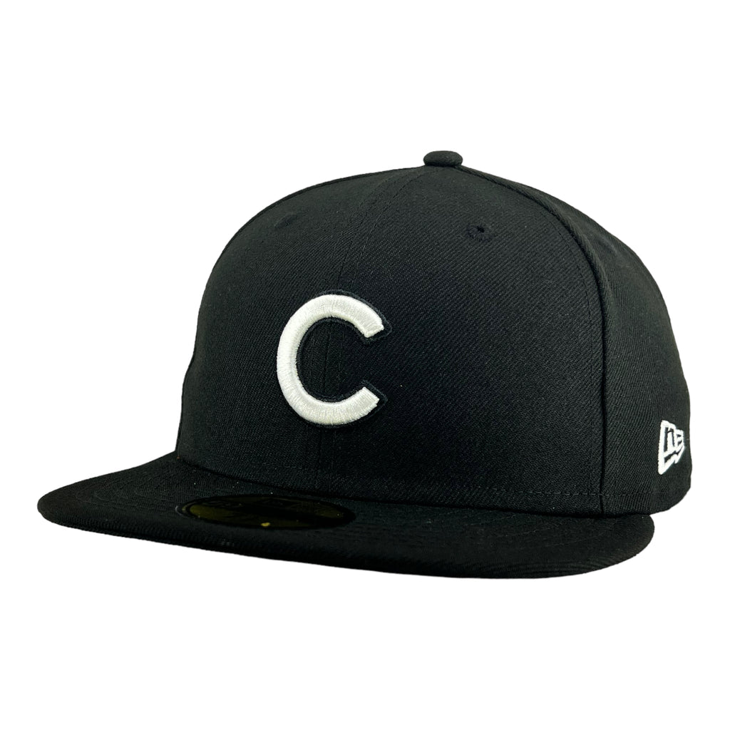 Chicago Cubs Black/White C New Era 59FIFTY Fitted Hat product image 2, provided for visual reference and product detail
