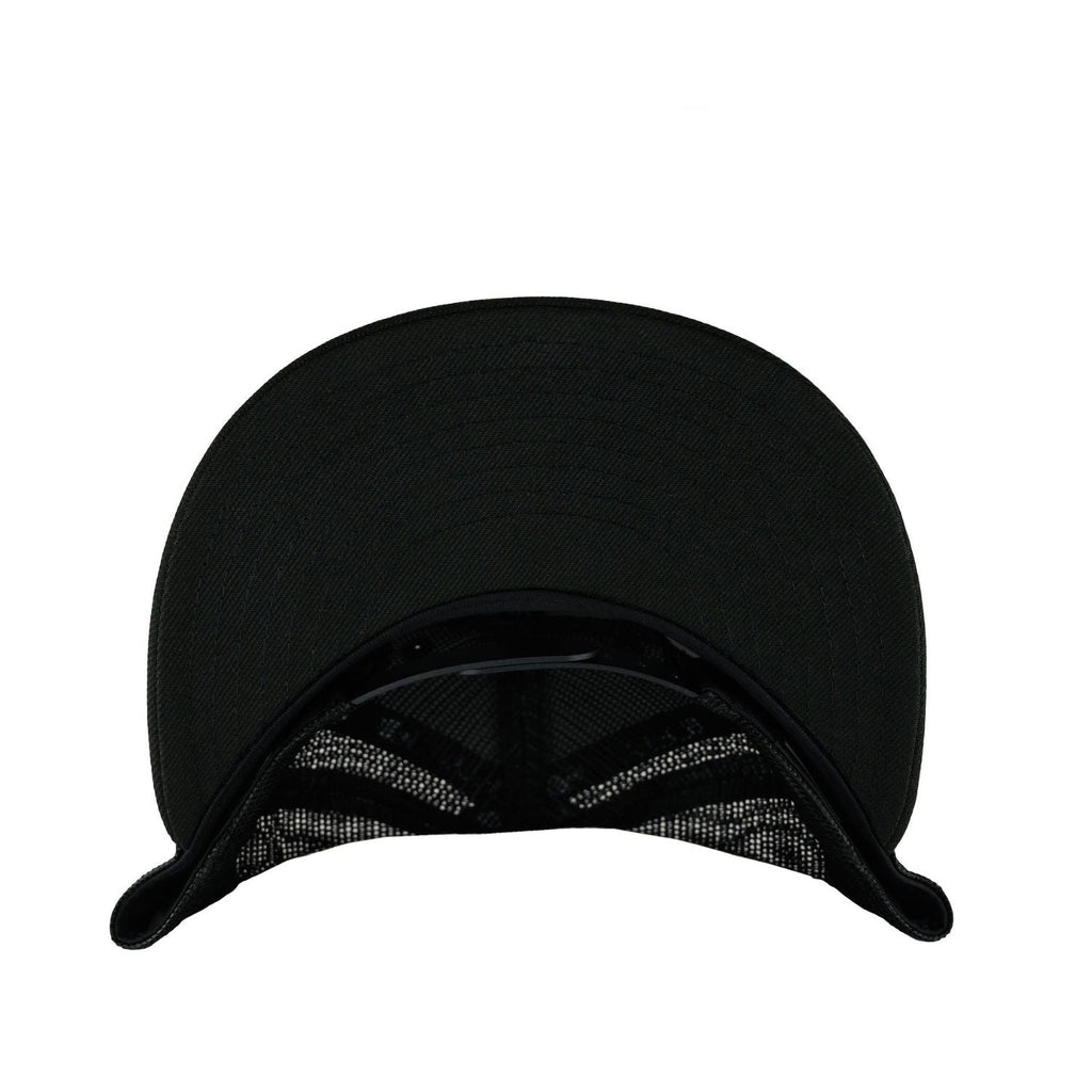 Chicago Cubs Black '84 New Era 9FIFTY Low Profile Mesh Back Hat product image 6, provided for visual reference and product