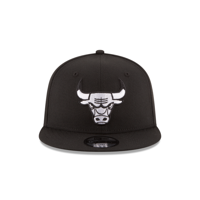 Chicago Bulls NBA New Era Men Black/White 9Fifty Basic Snapback product image 4, provided for visual reference and product