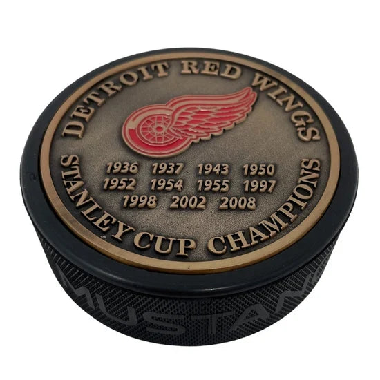 Detroit Red Wings NHL Stanley Cup Years Medallion Hockey Puck product image 4, provided for visual reference and product