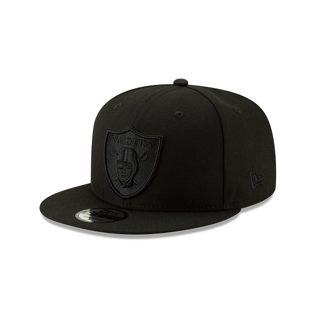 Las Vegas Raiders NFL New Era Men Black On Black 9Fifty Basic Snapback product image 1, provided for visual reference and
