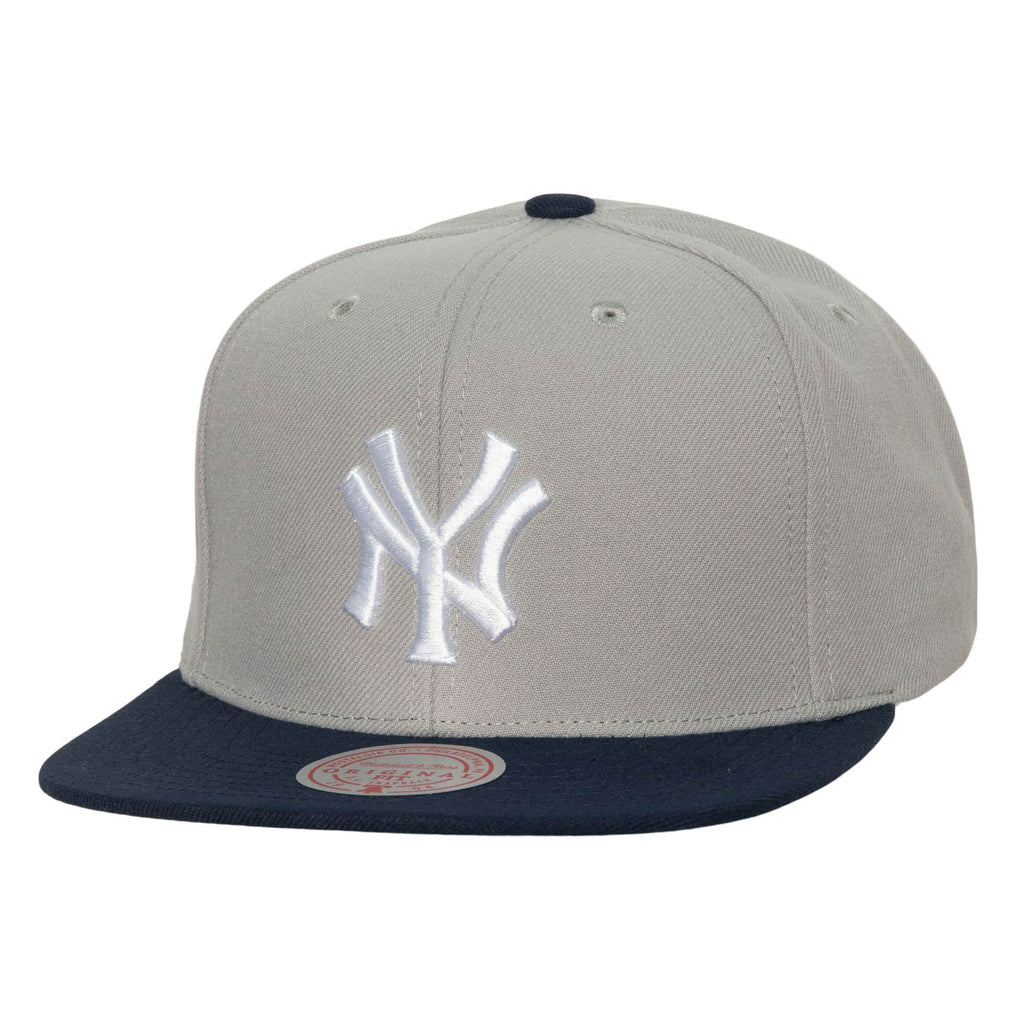 New York Yankees MLB Mitchell & Ness Men Grey Cooperstown Snapback product image 1, provided for visual reference and