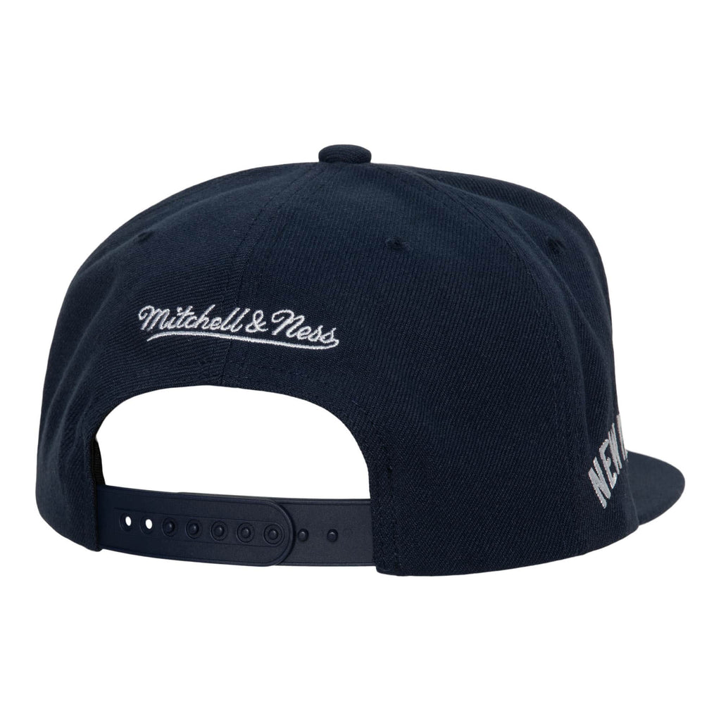 New York Yankees MLB Mitchell & Ness Men Navy Evergreen Snapback product image 2, provided for visual reference and product