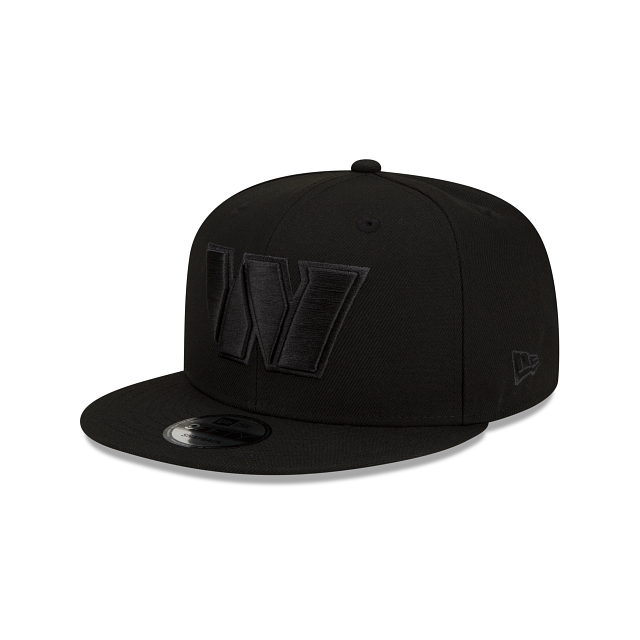 Washington Commander NFL New Era Men Black On Black 9Fifty Basic Snapback product image 1, provided for visual reference and
