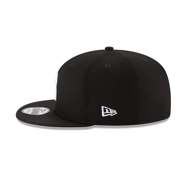 Boston Red Sox MLB New Era Men Black/White 9Fifty Basic Snapback product image 5, provided for visual reference and product