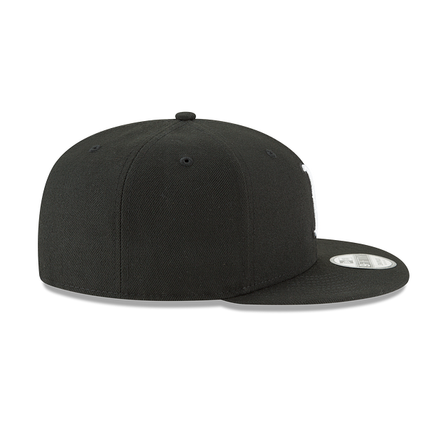 Boston Red Sox MLB New Era Men Black/White 9Fifty Basic Snapback product image 6, provided for visual reference and product