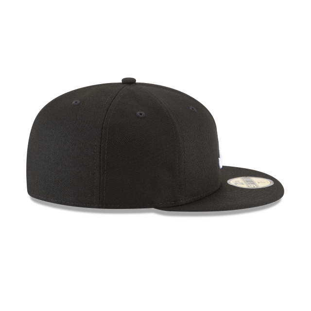 Atlanta Braves MLB New Era Men Black White 59Fifty Basic Fitted Hat product image 6, provided for visual reference and
