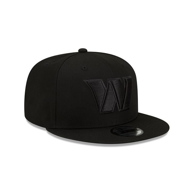 Washington Commander NFL New Era Men Black On Black 9Fifty Basic Snapback product image 4, provided for visual reference and