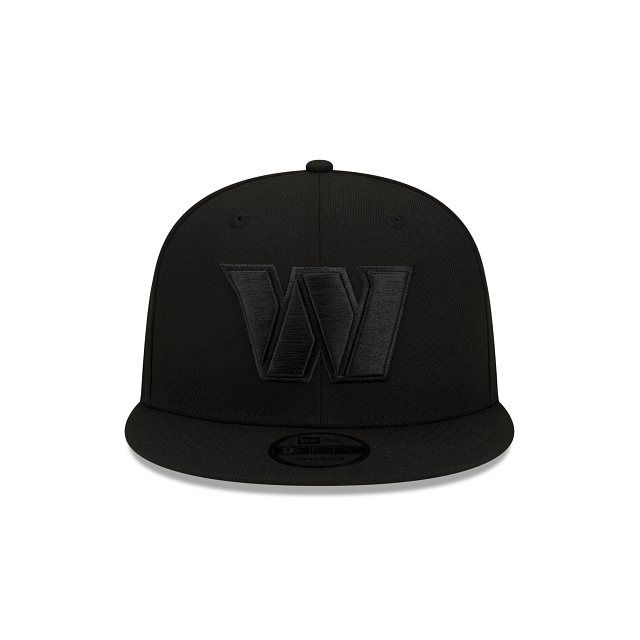 Washington Commander NFL New Era Men Black On Black 9Fifty Basic Snapback product image 3, provided for visual reference and