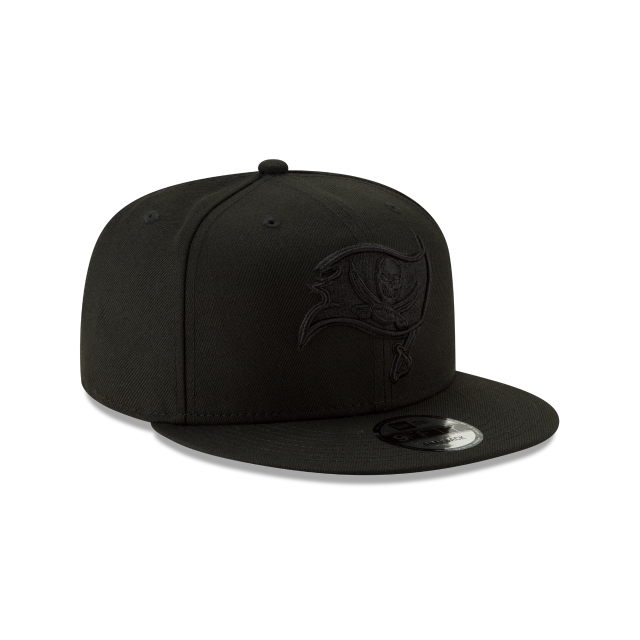Tampa Bay Buccaneers NFL New Era Men Black On Black 9Fifty Basic Snapback product image 4, provided for visual reference and