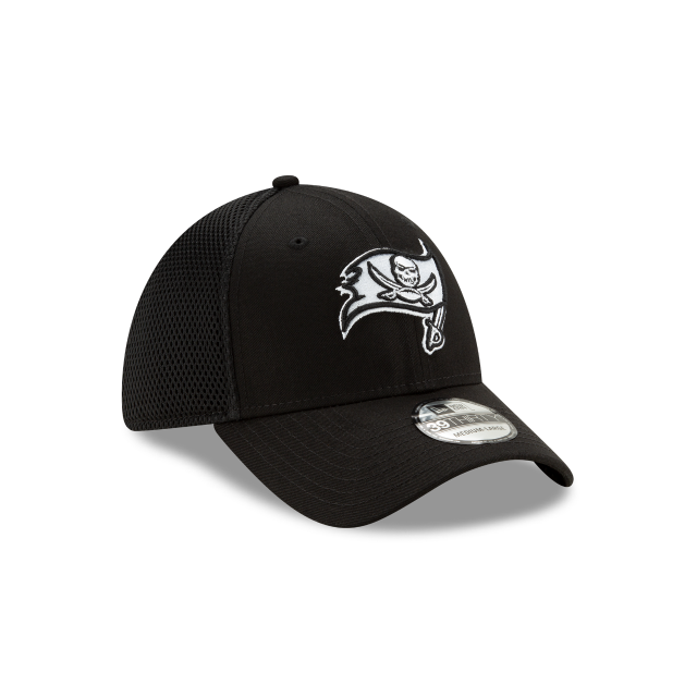Tampa Bay Buccaneers NFL New Era Men Black/White 39Thirty Neo Stretch Fit Hat product image 4, provided for visual reference