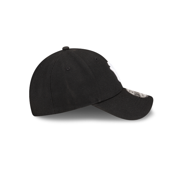 New York Yankees MLB New Era Men Black 9Forty Adjustable Hat product image 4, provided for visual reference and product