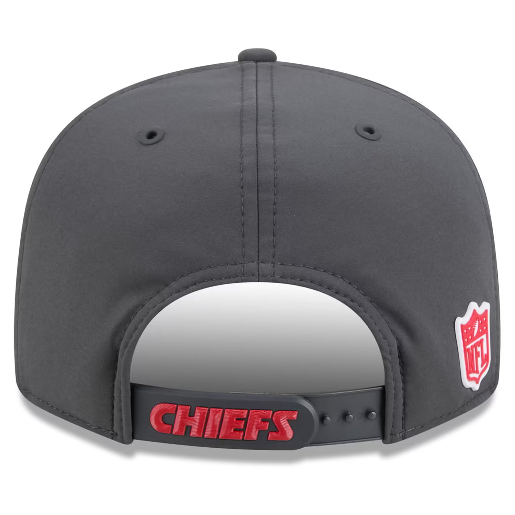 Kansas City Chiefs NFL New Era Men Charcoal 9Fifty 2026 Sideline Cold Weather Snapback product image 5, provided for visual