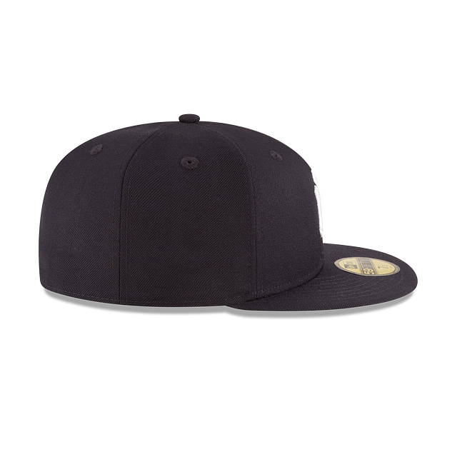 New York Yankees MLB New Era Men Navy 59Fifty 1996 World Series Fitted Hat product image 6, provided for visual reference