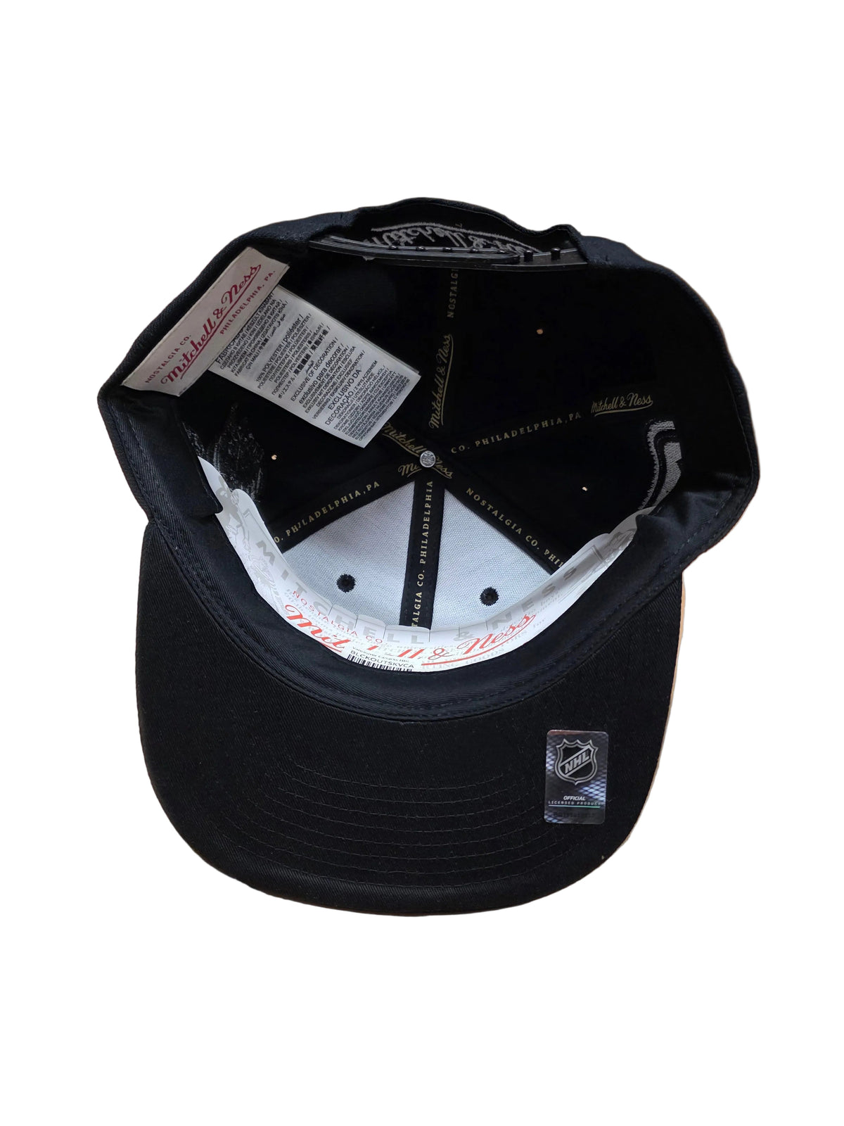 Vancouver Canucks NHL Mitchell & Ness Men Black Blacked Out Snapback Hat product image 6, provided for visual reference and