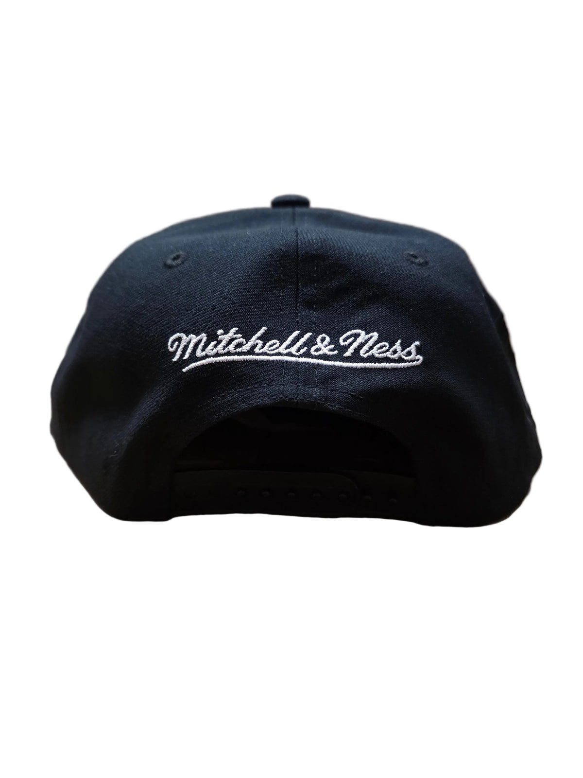 Vancouver Canucks NHL Mitchell & Ness Men Black Blacked Out Snapback Hat product image 4, provided for visual reference and
